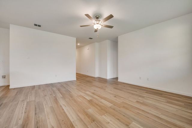 301 Post Oak Street, Azle, TX 76020