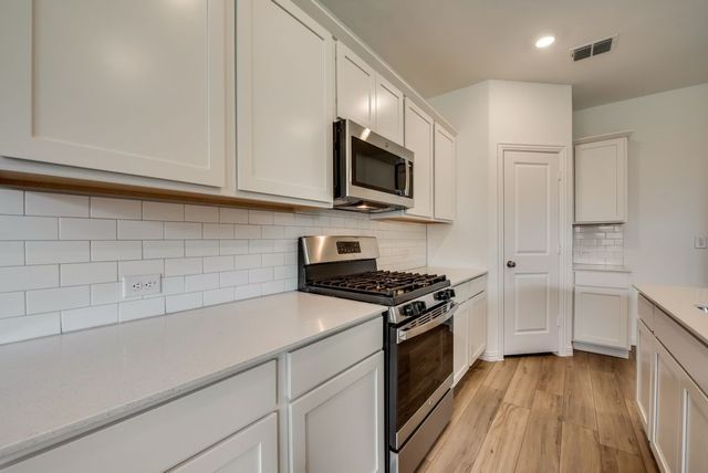 301 Post Oak Street, Azle, TX 76020