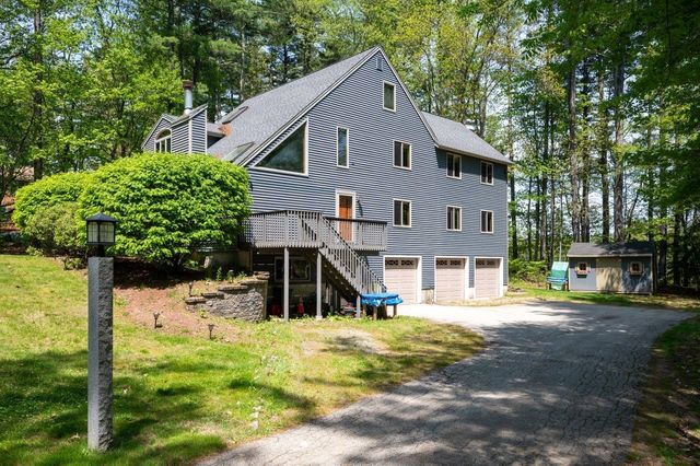 8 Seasons Lane, Londonderry, NH 03053