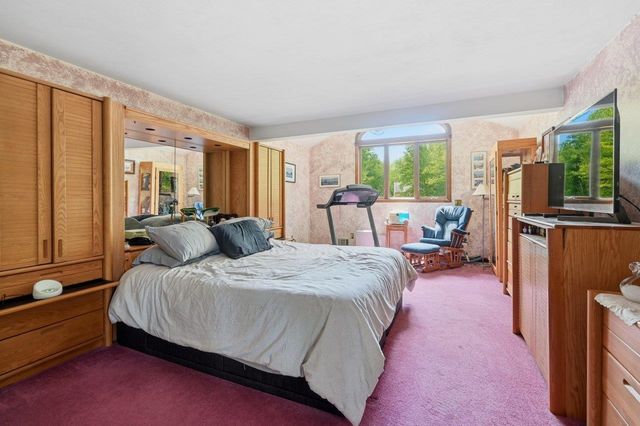 8 Seasons Lane, Londonderry, NH 03053