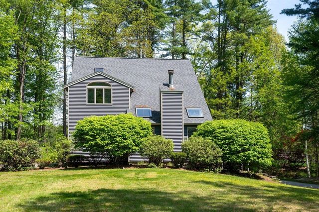 8 Seasons Lane, Londonderry, NH 03053