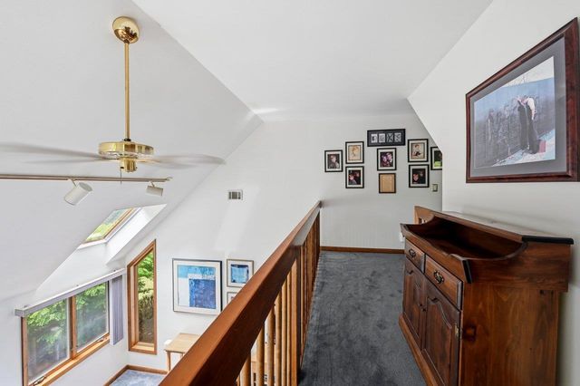 8 Seasons Lane, Londonderry, NH 03053
