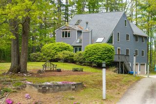 8 Seasons Lane, Londonderry, NH 03053