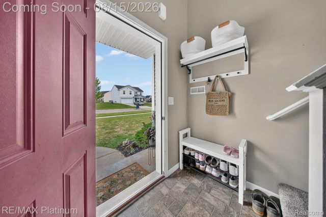 354 Saddlebrook Drive, Linden, MI 48451
