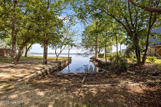 401 Harbor Drive, New Bern, NC 28560
