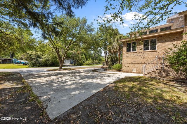 401 Harbor Drive, New Bern, NC 28560