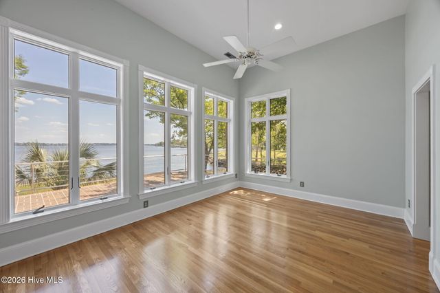 401 Harbor Drive, New Bern, NC 28560