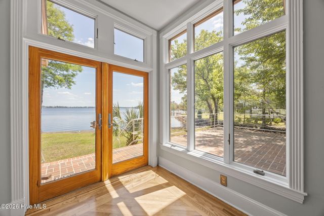 401 Harbor Drive, New Bern, NC 28560