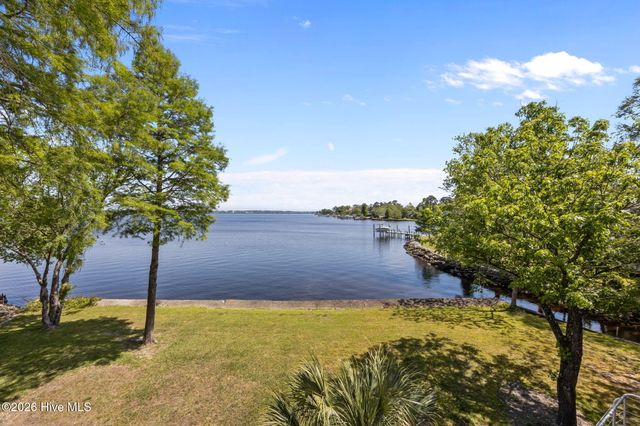 401 Harbor Drive, New Bern, NC 28560