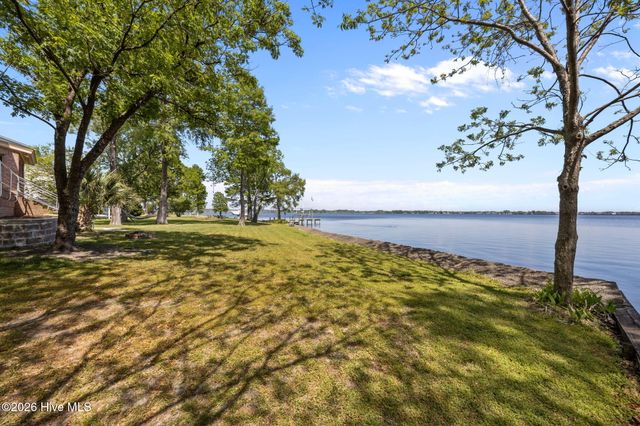 401 Harbor Drive, New Bern, NC 28560