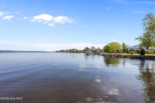 401 Harbor Drive, New Bern, NC 28560