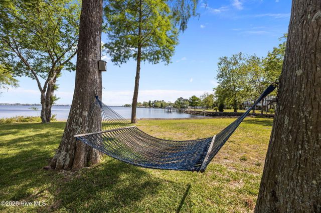 401 Harbor Drive, New Bern, NC 28560