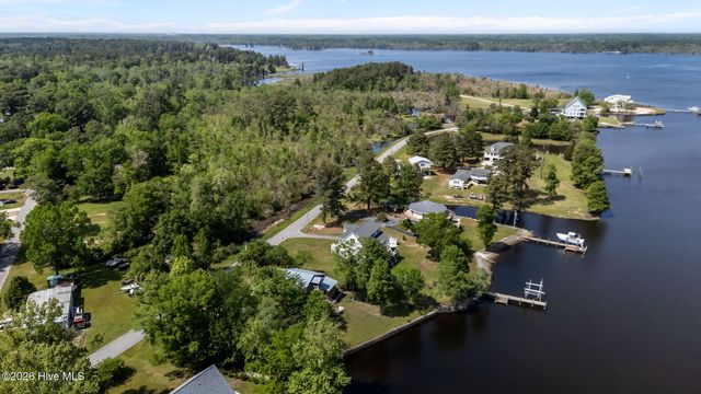 401 Harbor Drive, New Bern, NC 28560