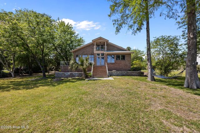 401 Harbor Drive, New Bern, NC 28560