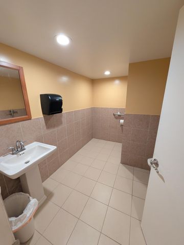 111 Golden Isles Drive C10, Hallandale Beach, FL 33009