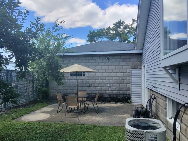 246 E 161st Place, South Holland, IL 60473