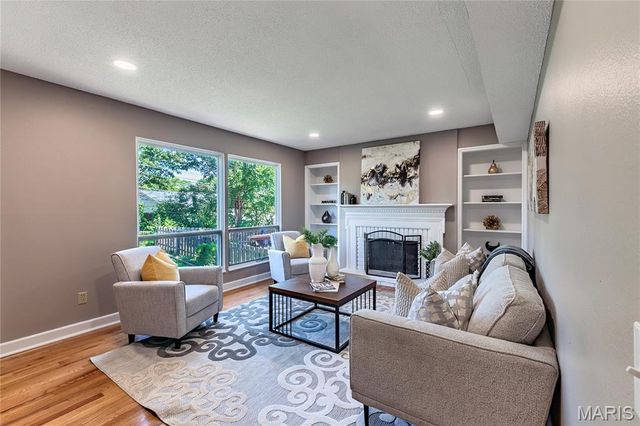 4941 Rainford Court, St Louis, MO 63128