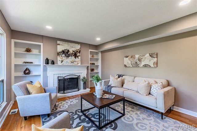 4941 Rainford Court, St Louis, MO 63128
