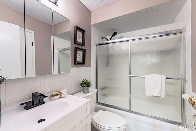 4941 Rainford Court, St Louis, MO 63128