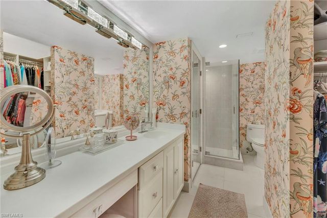 5954 Pelican Bay BLVD 235, Naples, FL 34108