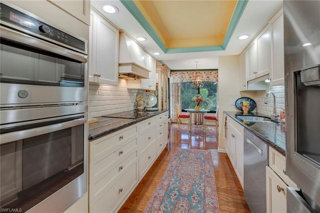 5954 Pelican Bay BLVD 235, Naples, FL 34108