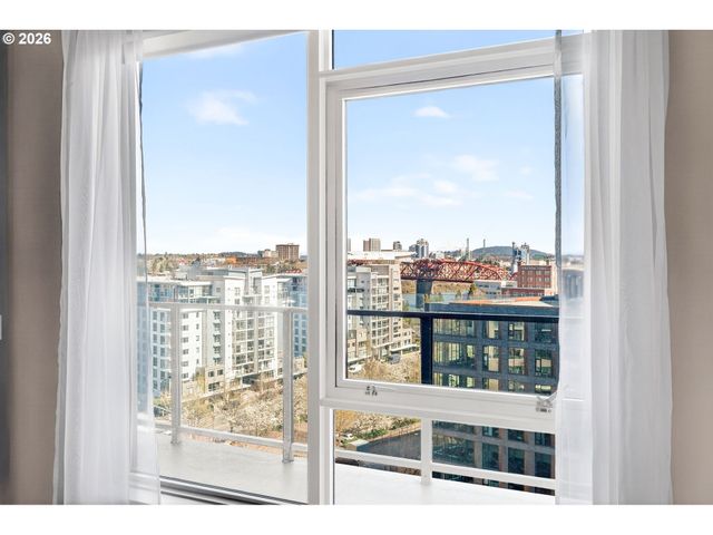 949 Nw OVERTON St 1105, Portland, OR 97209