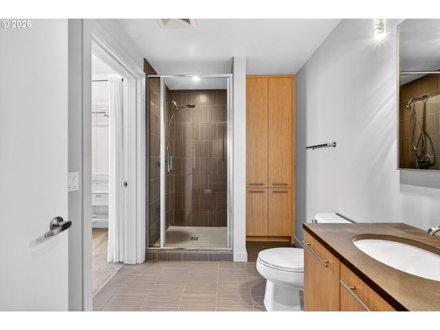 949 Nw OVERTON St 1105, Portland, OR 97209