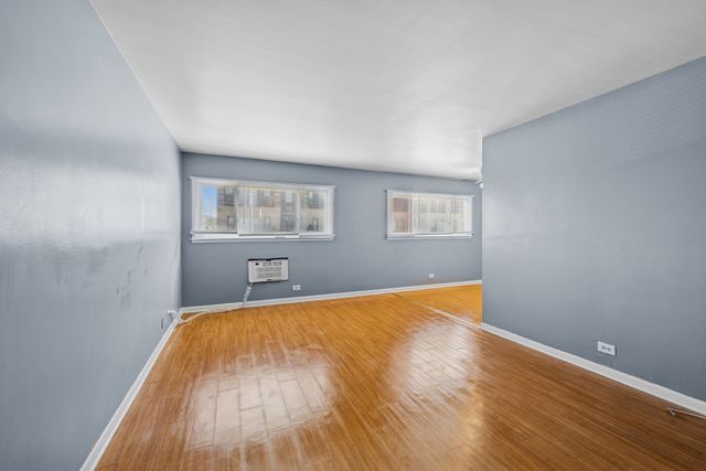 7201 W Wellington Avenue D-1, Elmwood Park, IL 60707