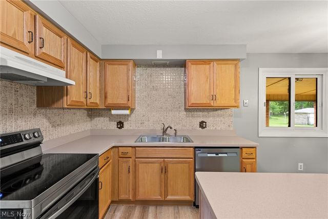 7705 Klein Drive, Middleburg Heights, OH 44130