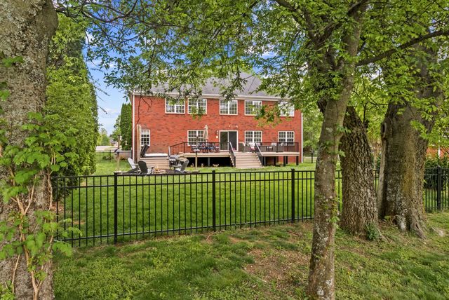 1608 Fair House Rd, Spring Hill, TN 37174