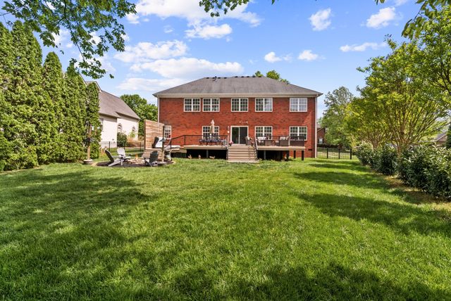 1608 Fair House Rd, Spring Hill, TN 37174