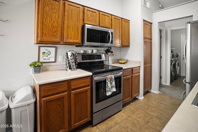 6715 N 81ST Drive, Glendale, AZ 85303