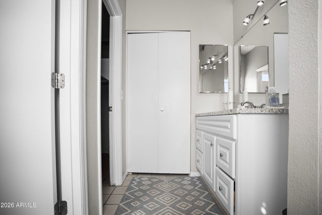 6715 N 81ST Drive, Glendale, AZ 85303