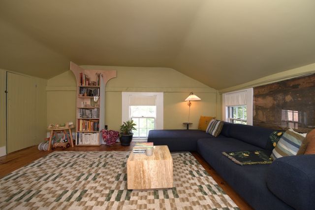 64 Bartlett St 4, Boston, MA 02119