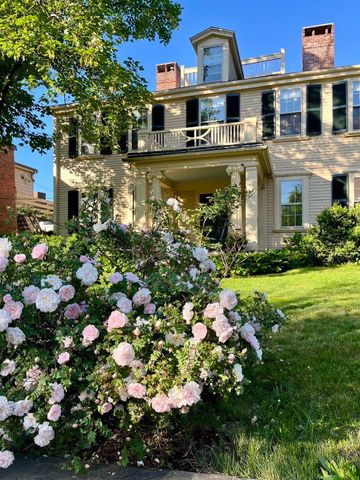 64 Bartlett St 4, Boston, MA 02119