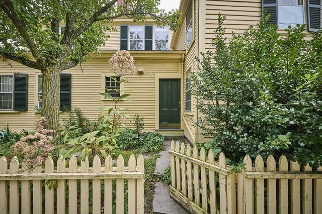 64 Bartlett St 4, Boston, MA 02119