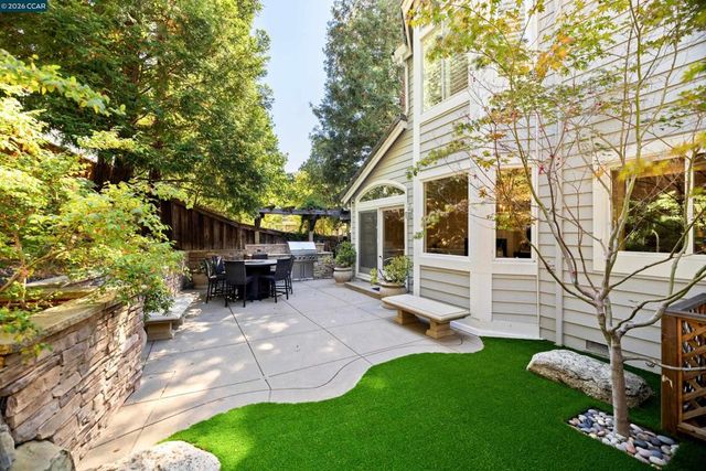 38 Jalalon Place, Clayton, CA 94517