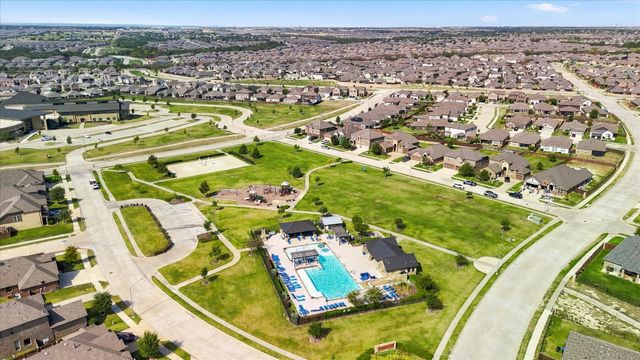 545 Passionflower Drive, Fort Worth, TX 76131