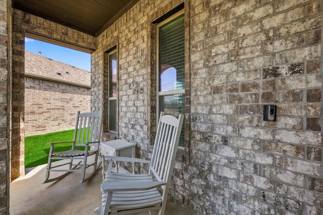 545 Passionflower Drive, Fort Worth, TX 76131