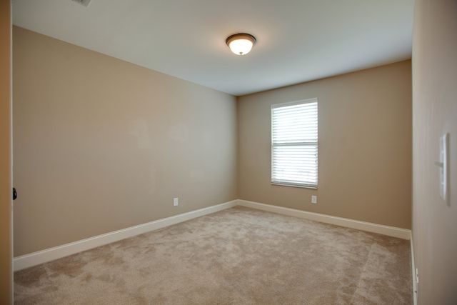 1966 Newark Ln, Thompsons Station, TN 37179