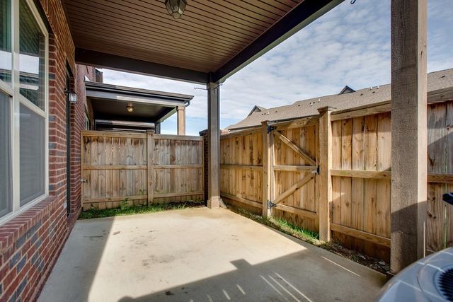 1966 Newark Ln, Thompsons Station, TN 37179