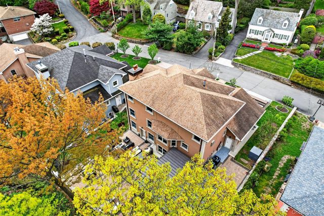 65 Wildway, Bronxville, NY 10708