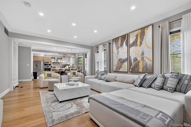 65 Wildway, Bronxville, NY 10708