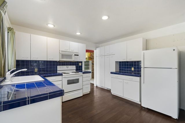 1017 E 17th Ave, Spokane, WA 99203