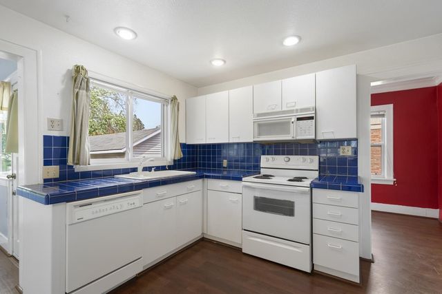 1017 E 17th Ave, Spokane, WA 99203