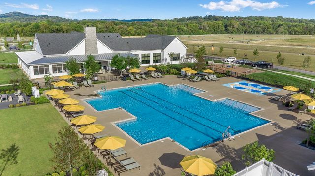 620 Snapdragon Lane, Hendersonville, TN 37075