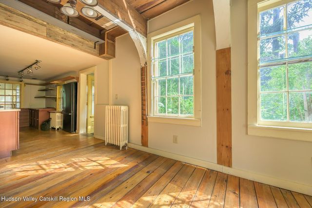 39 Hudson Street, Kinderhook, NY 12106