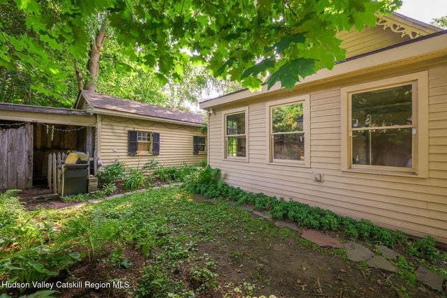 39 Hudson Street, Kinderhook, NY 12106