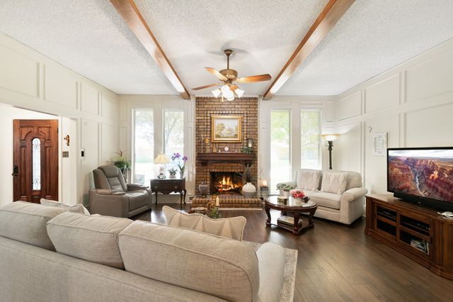 417 Stroud Lane, Garland, TX 75043