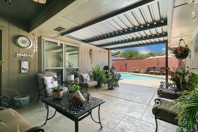 417 Stroud Lane, Garland, TX 75043